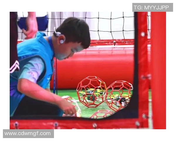 双足球擂台激战正酣球迷热情高涨共庆盛事